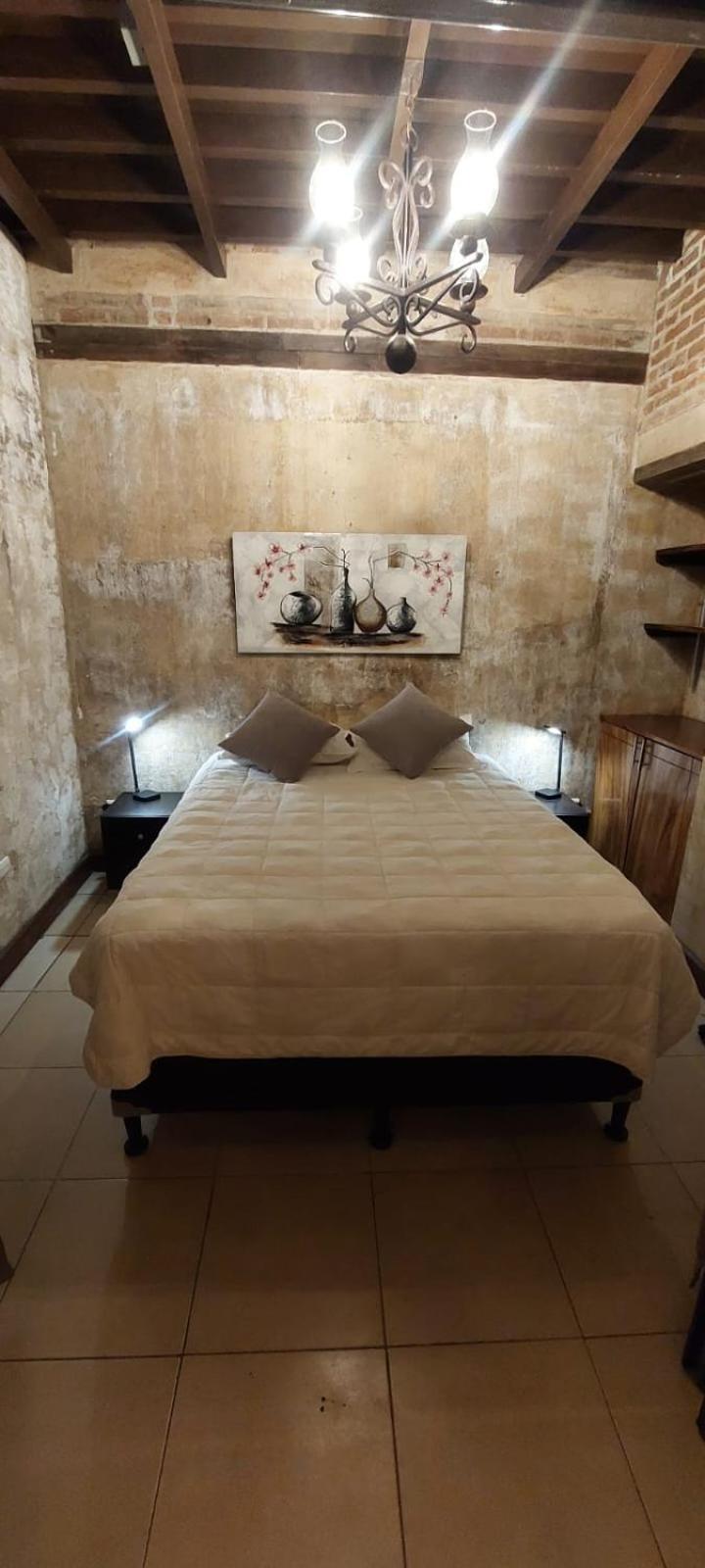 Hot Chipilin Hostel Antigua Bagian luar foto