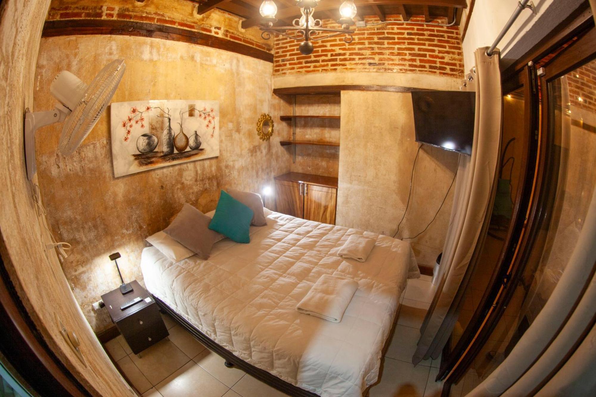 Hot Chipilin Hostel Antigua Bagian luar foto