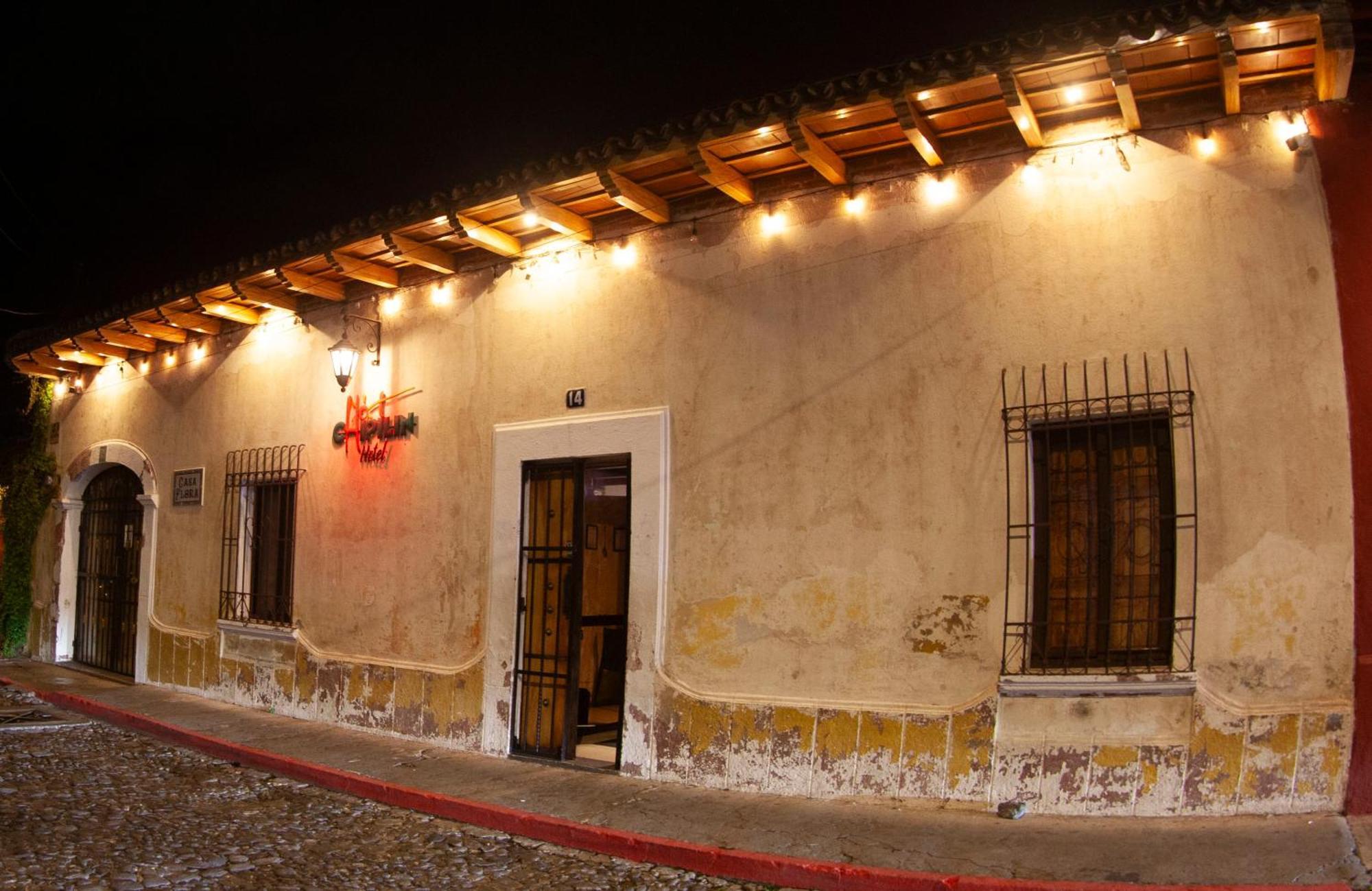 Hot Chipilin Hostel Antigua Bagian luar foto